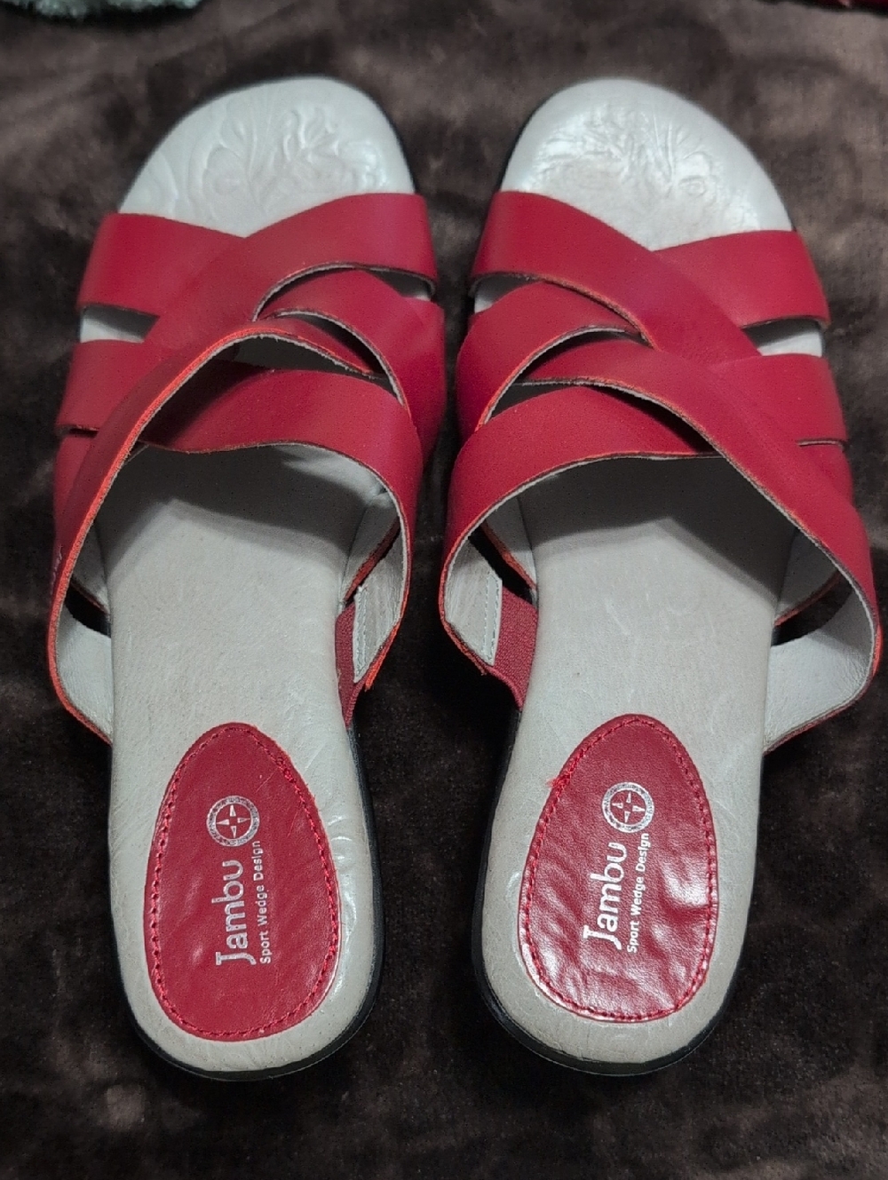 Jambu Red Women's Cross-Strap Slip-On Sandals